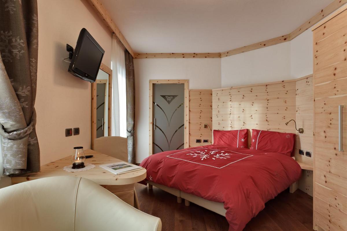 Alpenhotel Panorama Campitello di Fassa Ngoại thất bức ảnh