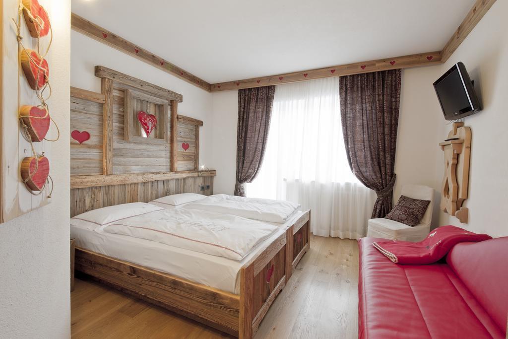 Alpenhotel Panorama Campitello di Fassa Phòng bức ảnh