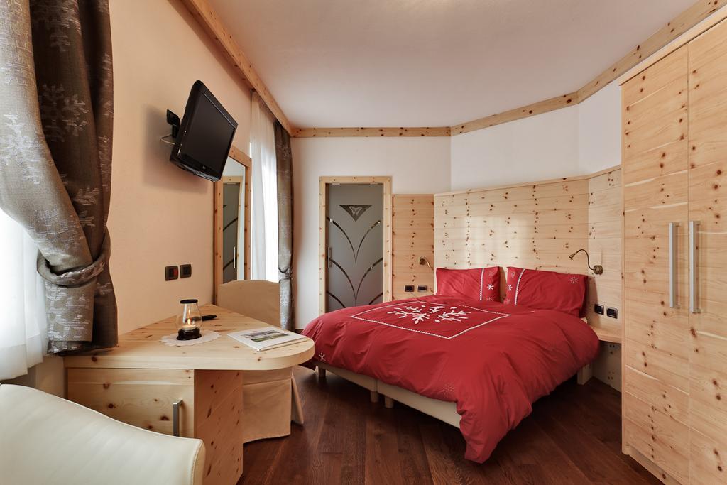 Alpenhotel Panorama Campitello di Fassa Ngoại thất bức ảnh